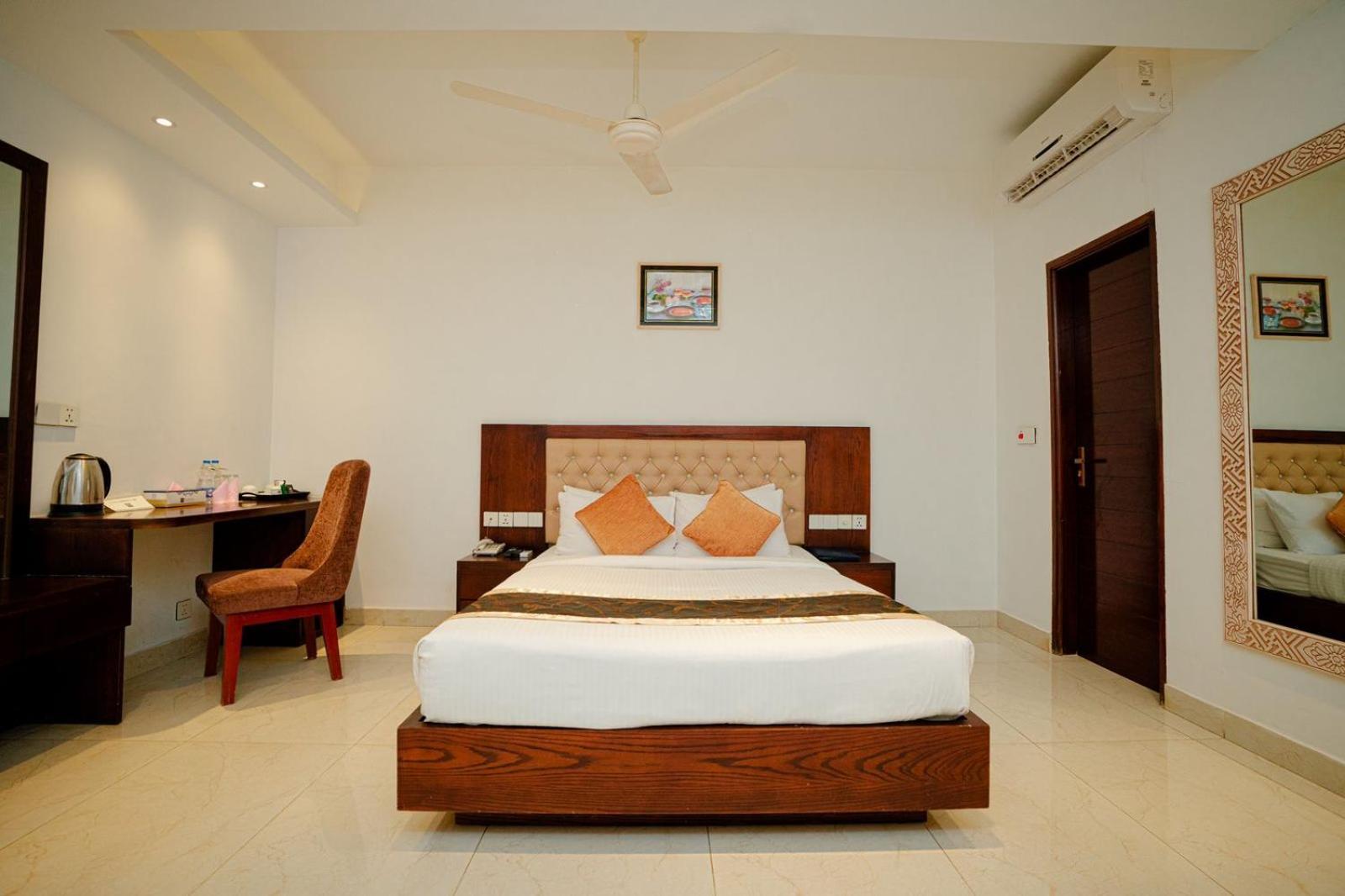 Royal Raj Hotel Rajshahi Luaran gambar